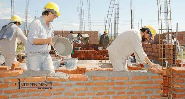 Hasta 500 pesos gana un trabajador de la construcción: CMIC