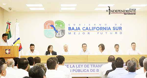 Transparencia, fórmula para lograr gobiernos confiables: De la Rosa Escalante