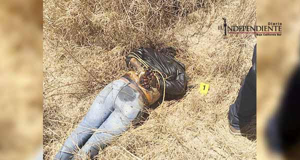 Hallan cadáver atado de pies y manos en CSL