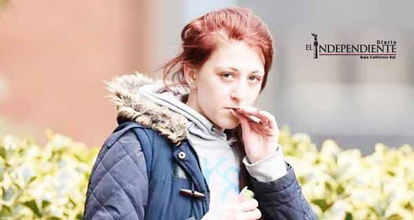 Madre que mató a golpes a su hija es apuñalada en la cárcel