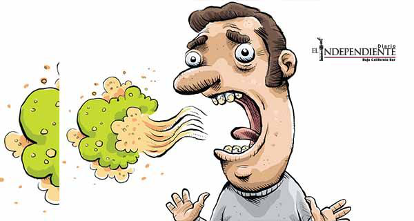 ¿Sabes por qué tenemos mal aliento al despertar?