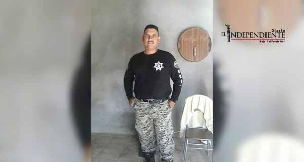 Policía honesto encuentra billetera con 3 mil pesos y la devuelve a su dueño