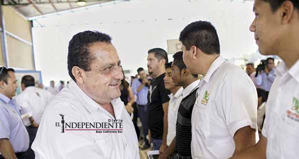 Continúa el Gobernador Mendoza inaugurando obras que impulsarán la educación en BCS