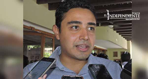 Premio Nacional de la Juventud, exhorta a jóvenes a dejar atrás la apatía