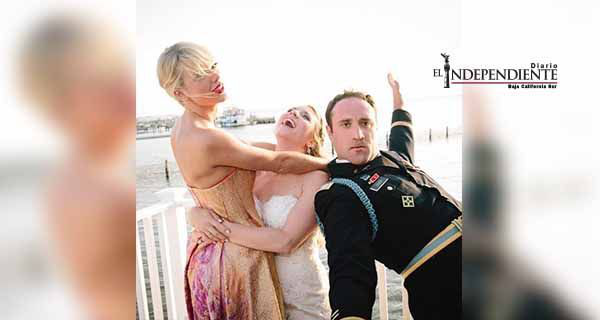 Taylor Swift llega de sorpresa a boda