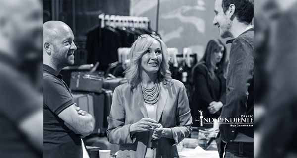 Rowling pide a fans guarden secretos de obra teatral de Potter