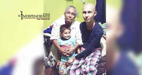 Iris Salinas, una guerrera incansable que lucha contra el cáncer