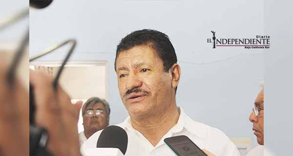 Por falta de recursos no hemos continuado con el bacheo: Armando Martínez