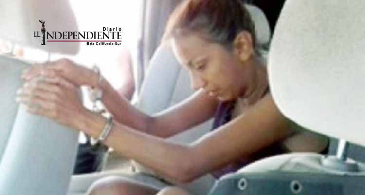 Liberan a madre que golpeó a su bebé y trató de abandonarlo