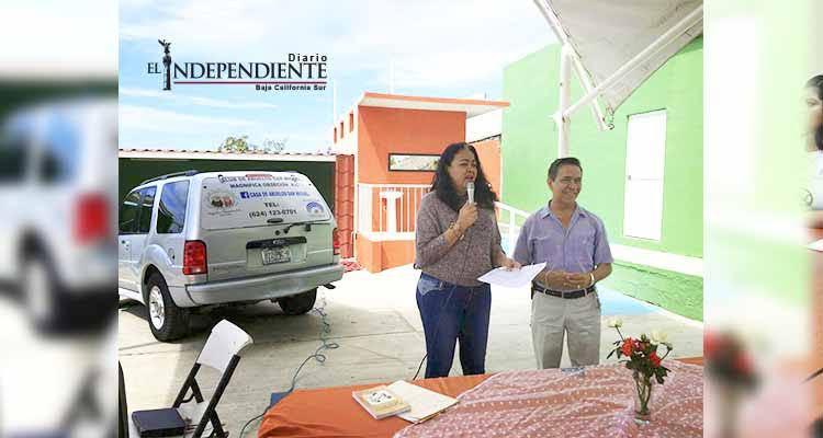 Cumplen el sueño de una camioneta para los abuelitos del Club San Miguel