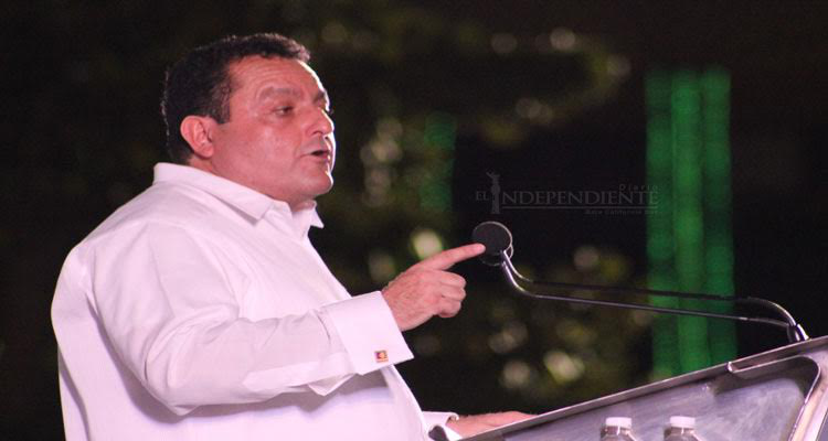 Carlos Mendoza plagió su "nueva" Ley de Desarrollo, PAN la aprobó sin cambios