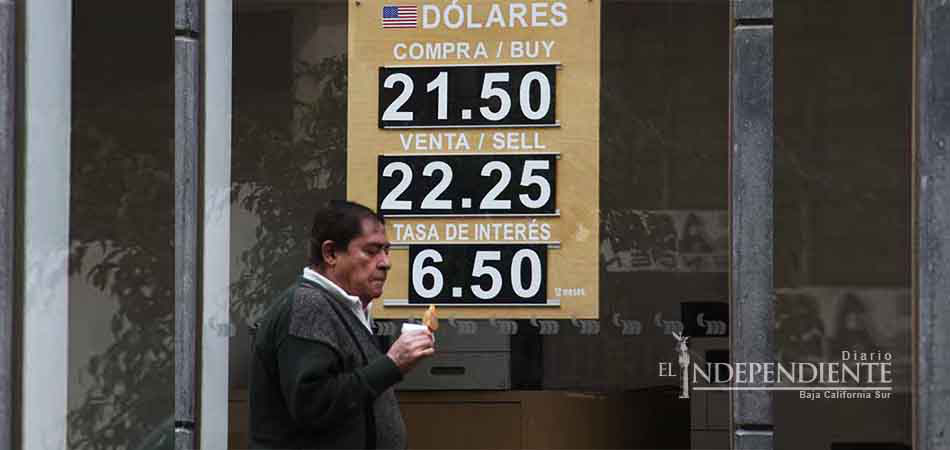 La historia de cómo el peso pasó de los 13 a los 22 pesos por dólar