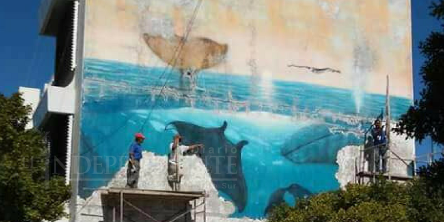 Borran  “Mural de Wyland” del malecón de La Paz