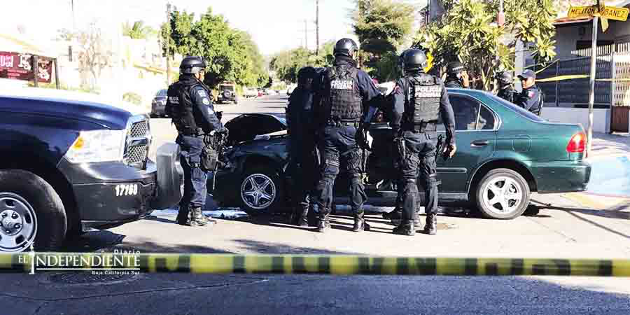 En persecución, chocan y mandan al hospital a una familia