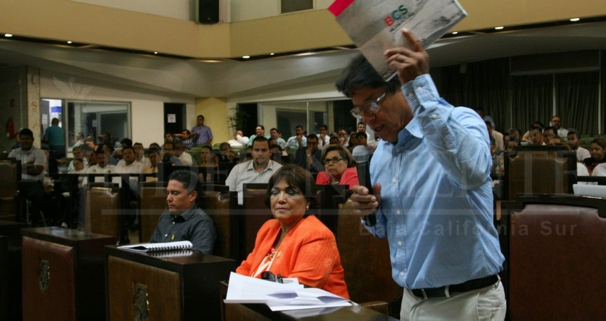 Increpan a Jiménez Márquez de SEP en maratónica comparecencia