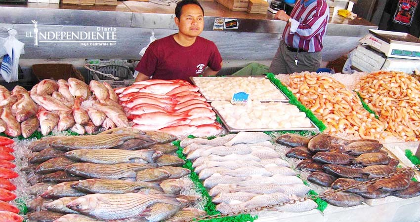 Sigue COEPRIS vigilando pescaderías para evitar riesgos