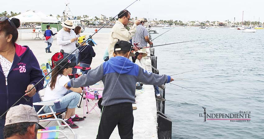 Realizan torneo de pesca infantil de orilla