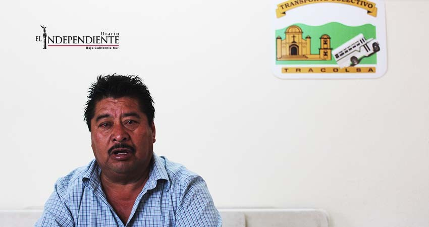 Reportan transportistas pérdidas de 500 mil pesos mensuales por gasolinazo 