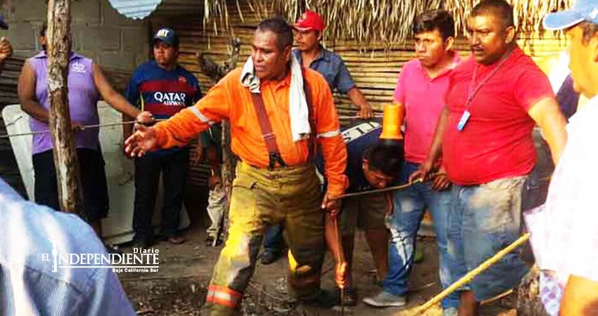Niña cae a un pozo y por salvarla, toda la familia muere envenenada