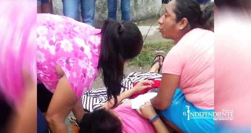 Mujer da a luz en la calle mientras médicos disfrutan ‘hora de café’