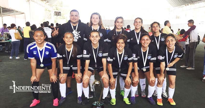 Colegio El Camino gana subcampeonato nacional de soccer