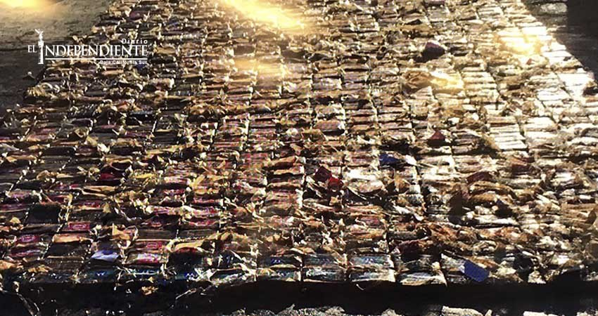 Decomisa la SEMAR 825 kilos de cocaína en Pichilingue