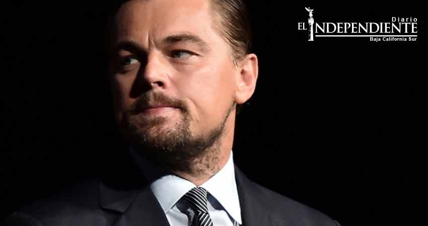 Leonardo DiCaprio devuelve Oscar de Marlon Brando