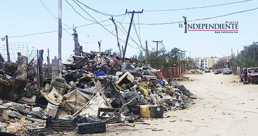 Proponen aplicación de multas a dueños de lotes que los mantengan sucios