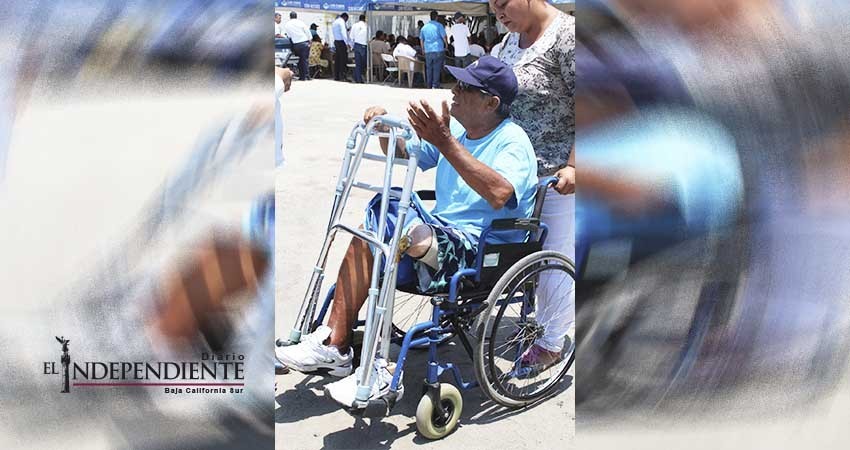 Multas por usar espacios azules debe destinarse al beneficio de personas con discapacidad 