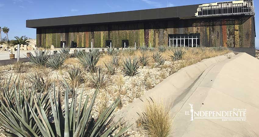 Listo el contrato para que inicien operación los centros de convenciones de Los Cabos y La Paz