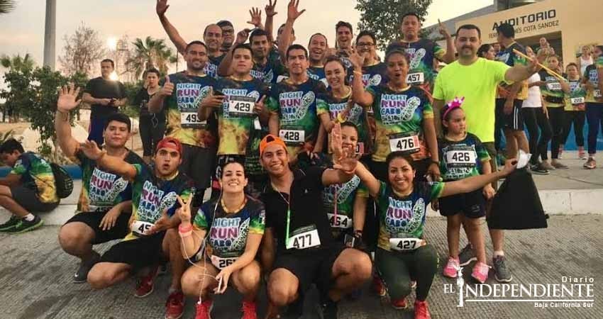 Más de 600 competidores en la carrera night run.