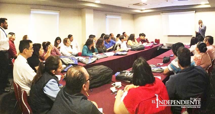 Asisten peritos de PGJE a curso de genética forense