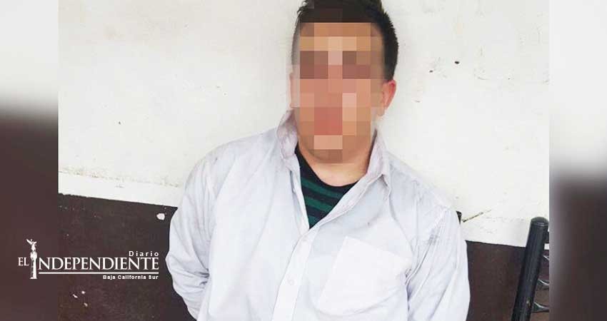 Aseguran autoridades a una persona en posesión sustancias ilícitas 