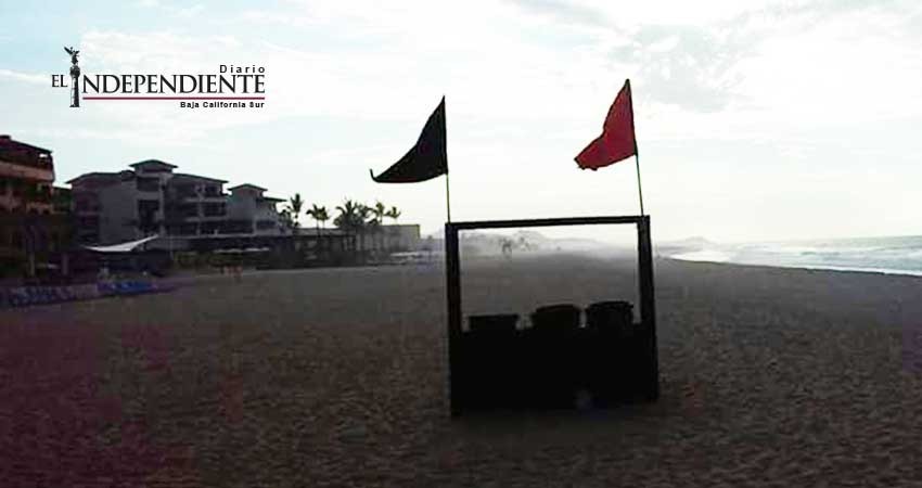 Viento y fuerte oleaje causaron cierre de playas en Los Cabos durante el fin de semana