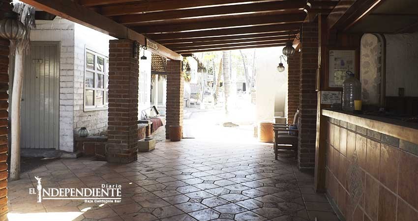 Tras entrega, familia Coppola dan mantenimiento a Cabañas de Los Arcos