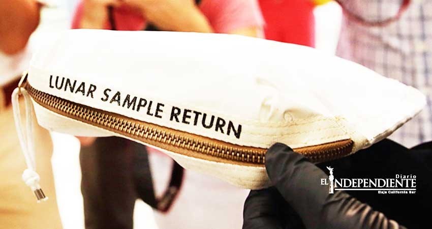 Pagan 1.8 millones de dólares por bolsa con polvo lunar