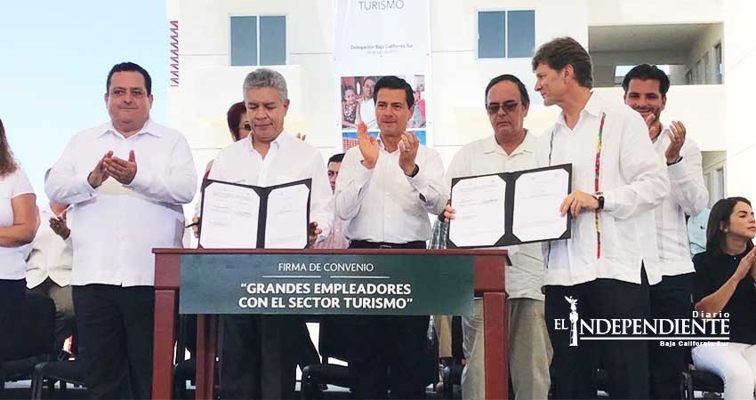 Encabeza EPN firma del Convenio “Grandes Empleadores” con el Sector Turismo y el Infonavit 