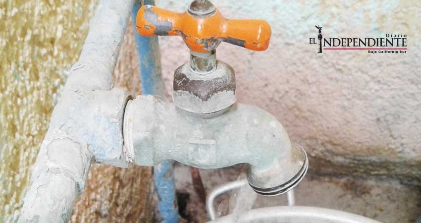 SCT e ISSFAM multadas por romper sellos de SAPA e instalar tomas clandestinas