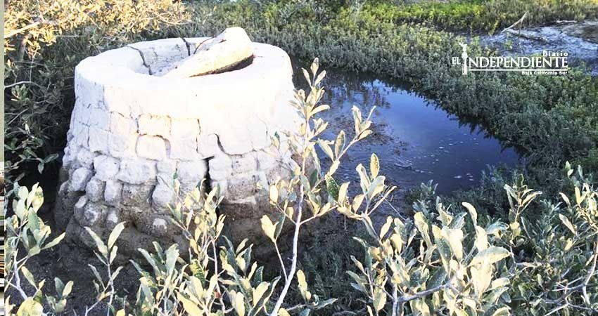 Denuncian derrame de aguas negras en estero de La Paz