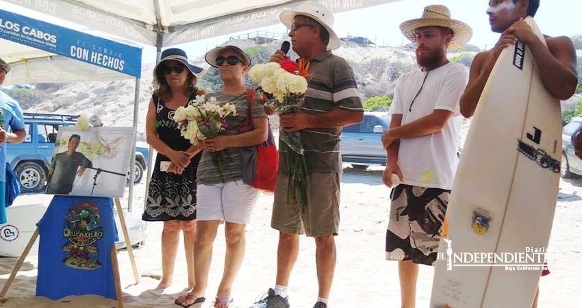 Surfos dedican cierre de circuito estatal a la memoria de Jonathan Pedrín