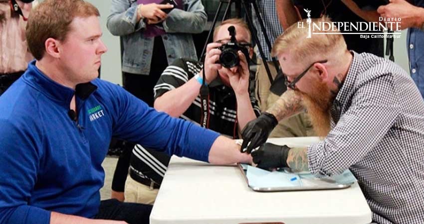 Compañía de Wisconsin implanta microchips en sus empleados