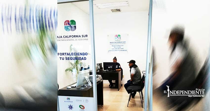 Detienen a dos prófugos en módulos de revisión secundaria en La Paz y Los Cabos