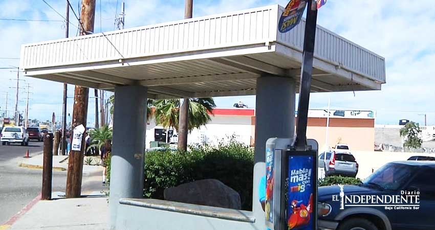 Transportistas donarán material para rehabilitación de paraderos