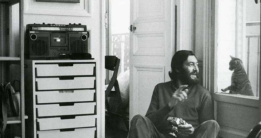 Cortázar, textos que encandilan bajo la lluvia; hoy llueve