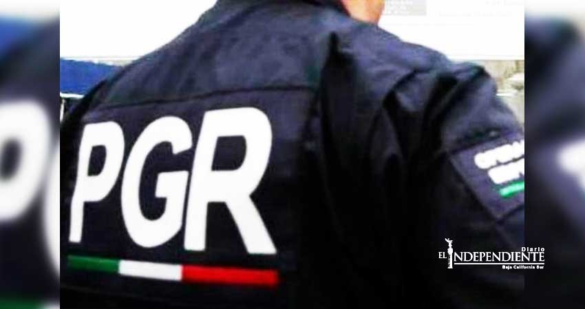 Inicia PGR investigación contra dos hombres por portar un arma de fuego, cartuchos y clorhidrato de cocaína