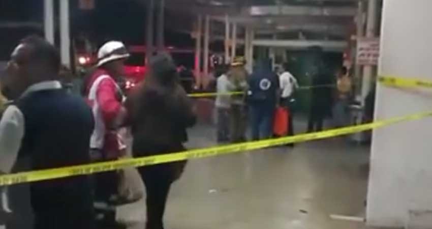 Video: Estalla camión de pasajeros en central de Veracruz