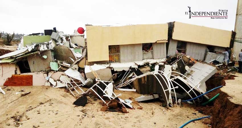 Denuncian vecinos a Homex tras colapso de edificio en Chulavista