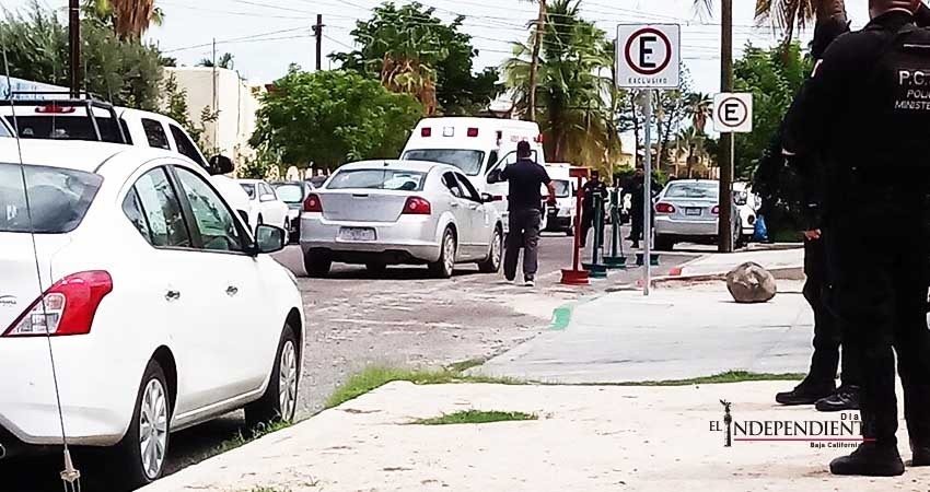 Dos heridos tras balacera en La Paz; un hombre y una mujer embarazada