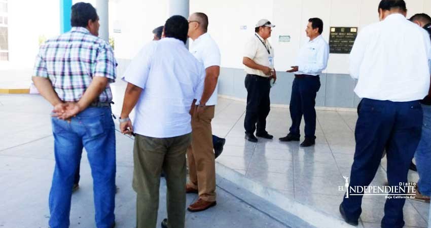 Adeuda Ayuntamiento de La Paz comisiones a 30 inspectores fiscales