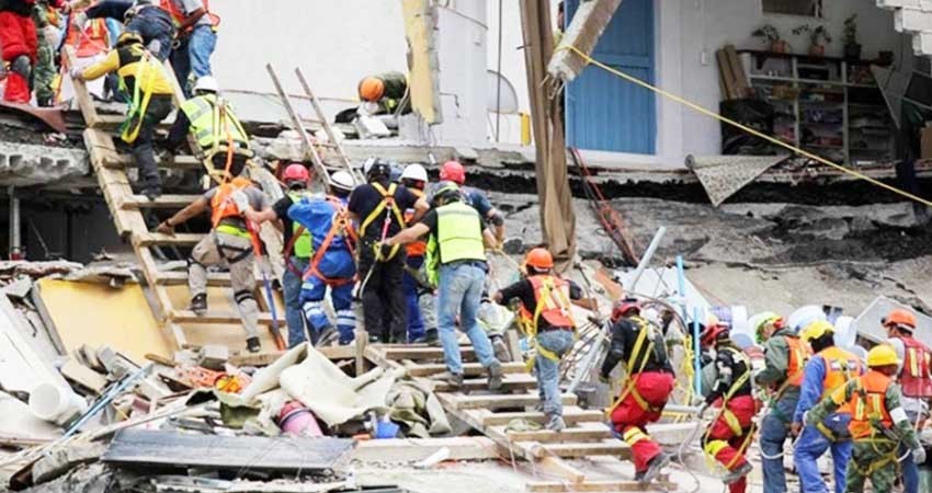 Aumenta a 321 la cifra de muertos en el país por el sismo